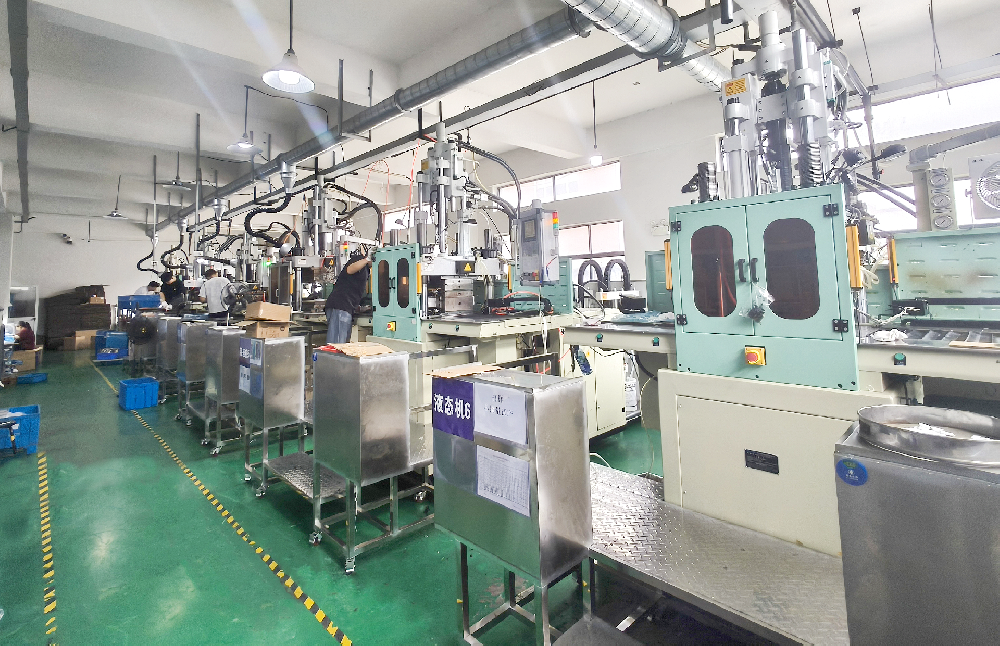 液態(tài)設(shè)備7臺(tái)